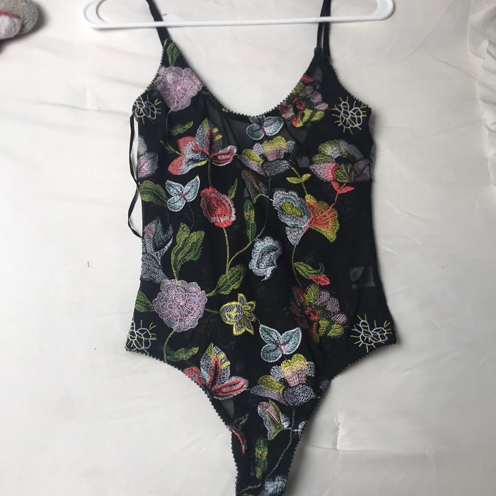 Honey Punch embroidered sheer bodysuit SM